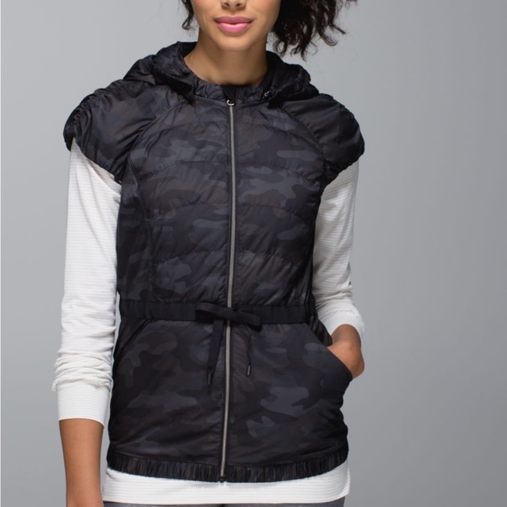 Lululemon Spring Fling Puffy Vest
Lotus Camo Black